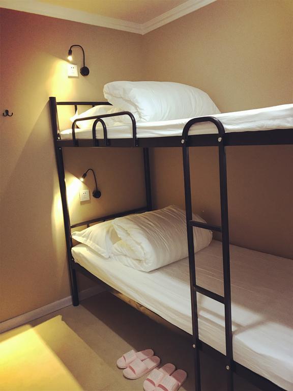 Lantian Garden Hostel Qingdao Exterior photo